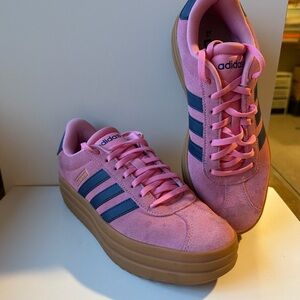 Adidas Women's Pink and Blue sneakers